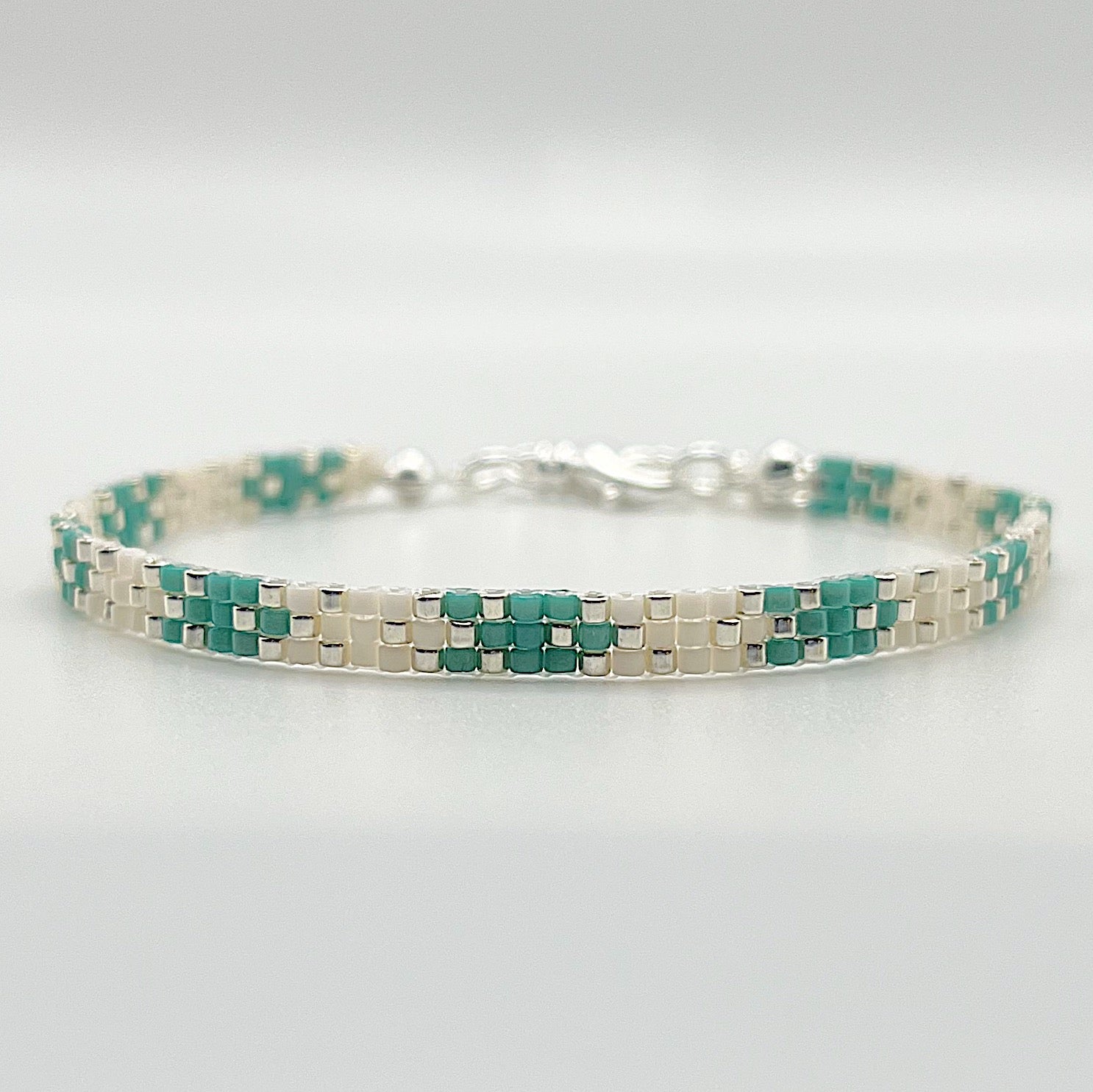 Stella Beaded Bracelet - Green & Ivory with Silver